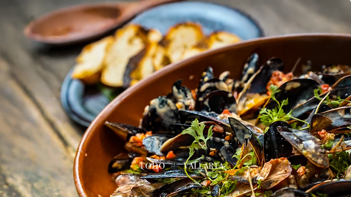 Majahuitas Beach Party – Fresh Mussels in Creamy Sauce
